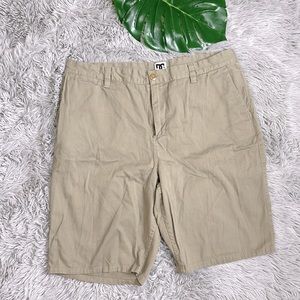 DC tan flat front shorts size 38